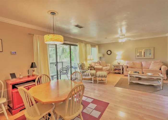 Apartment: 125 Cordillo Parkway