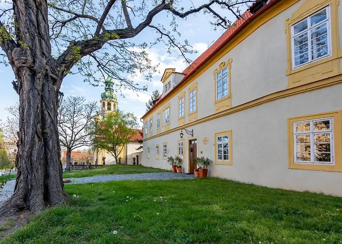 Loreta Hotel